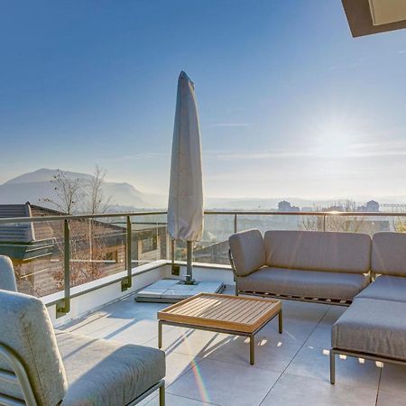 Serenity - 3 Bedroom Top Floor Apartment Parking & Lake View Terrace Анси Екстериор снимка